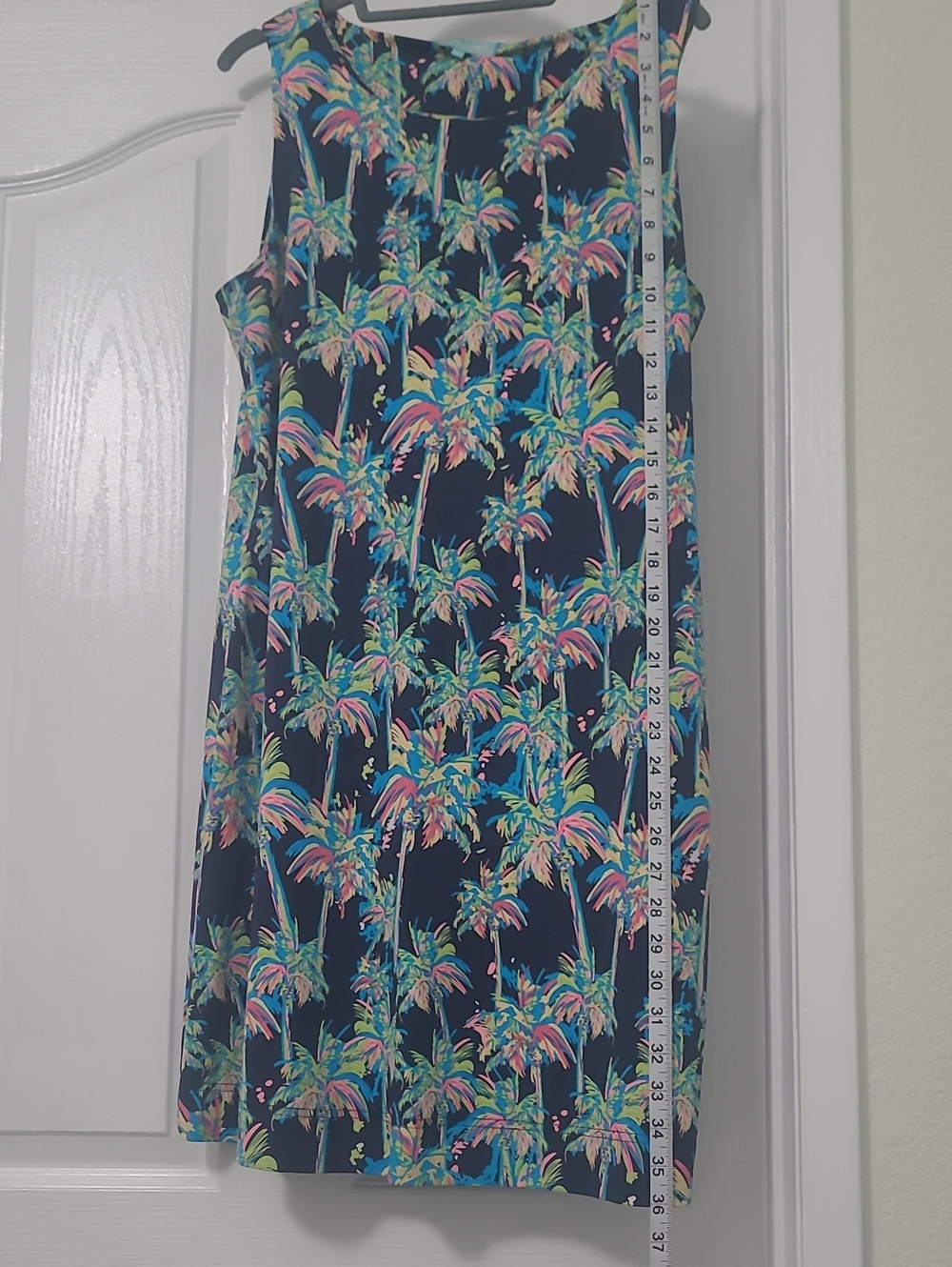 Tropical Palm Tree Print Sleeveless Shift Dress – Resort Vacation Style - Picture 3 of 6